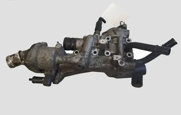 Hyundai Santa Fe Thermostat/thermostat housing