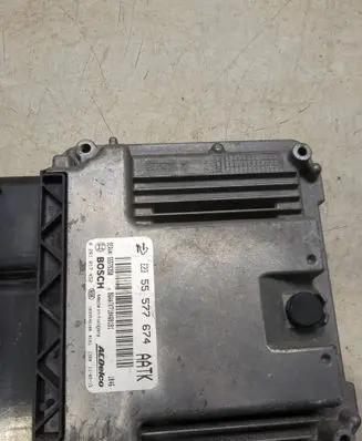 Opel Insignia A Engine control unit/module 55577674 55575350 1039S46100