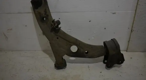 Mazda CX-7 Front lower control arm/wishbone