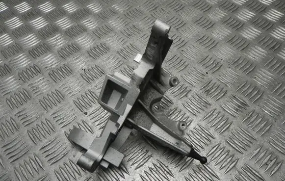 Ford C-MAX II EGR valve cooler bracket F1BQ9B470AA