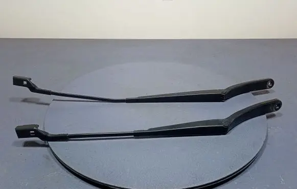 Ford Focus Front wiper blade arm JX7B17527AB