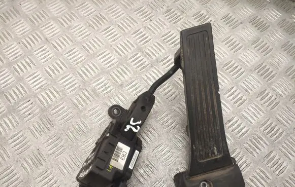 KIA Sportage Accelerator throttle pedal HLM0095A2S900