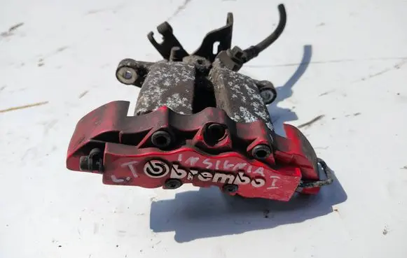 Opel Insignia A Rear brake caliper 