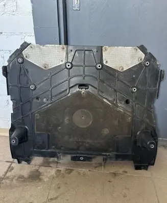Maserati Ghibli Engine splash shield/under tray 670009531 C894