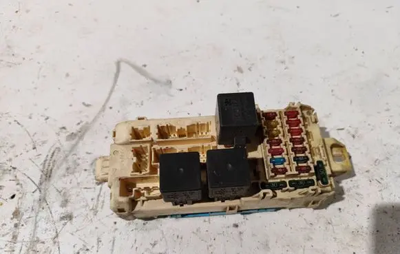 Mitsubishi Galant Fuse box set MR24316 7721