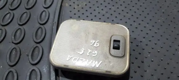 Mazda 626 Front seat light