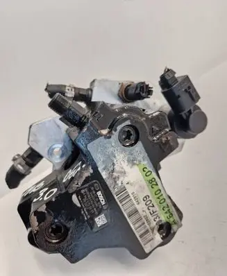 Mercedes-Benz E W211 Fuel injection high pressure pump 0445010095 A6420700201