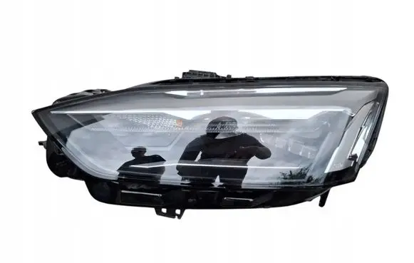 Audi S5 Headlight/headlamp 8W6941011