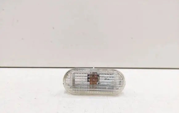 Ford Focus Front fender indicator light 4M5A13K309AA 4M5A13K309