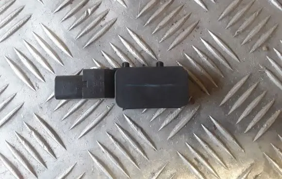 Mazda 6 Airbag deployment crash/impact sensor GJ6A57KC0