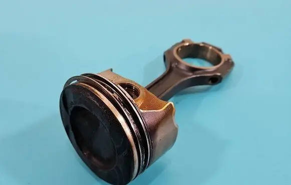 Piston