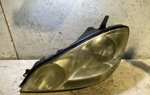 Toyota Avensis Verso Headlight/headlamp 9922681017