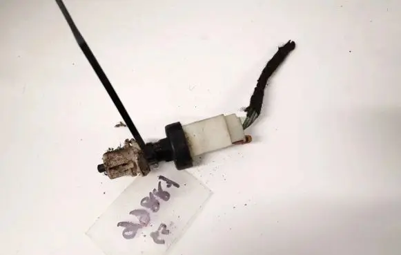 Iveco Daily 30.8 - 9 Brake pedal sensor switch b365 b3653319