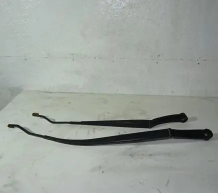 Hyundai ix35 Front wiper blade arm