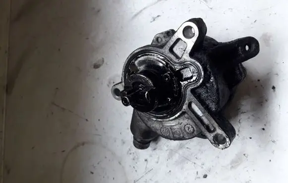 Volvo S60 Vacuum pump