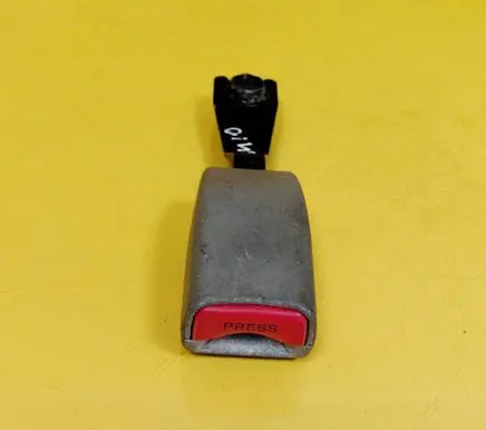 Mazda Demio Front seatbelt buckle 