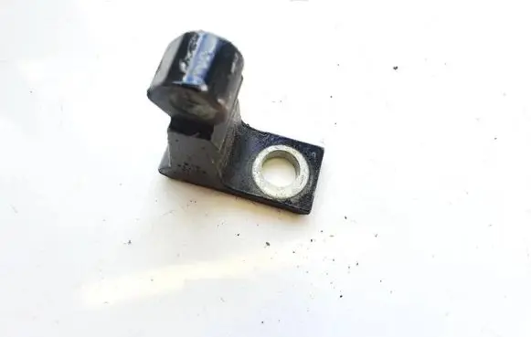 Volkswagen Jetta V Front door upper hinge 8k083102a