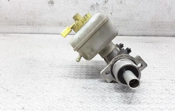 Volkswagen Golf IV Master brake cylinder 21027099