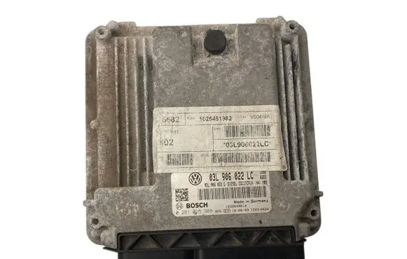 Volkswagen Scirocco Engine control unit/module 03L906022G 03L906022LC 0281015988