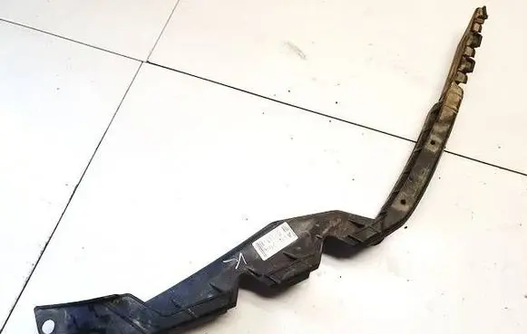 Skoda Octavia Mk2 (1Z) Front bumper mounting bracket 1z0807183b