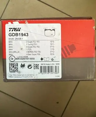 BMW 4 F32 F33 Brake pads (front) 6878876 6859066 6850850