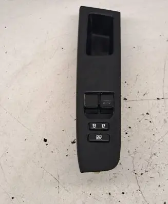 Toyota Yaris Electric window control switch 742320D680