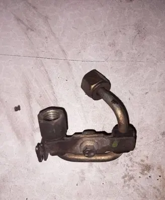 Fuel injector supply line/pipe