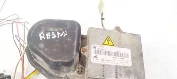 Volkswagen Golf IV Headlight ballast module Xenon 1307329068 7m3907391