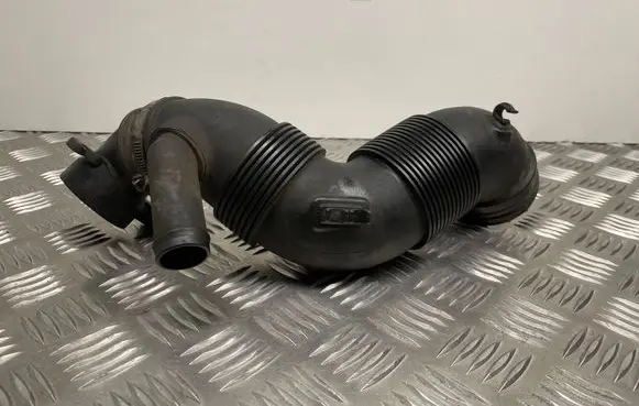 Skoda Superb B6 (3T) Air intake duct part 3C0129654M 3C0129635