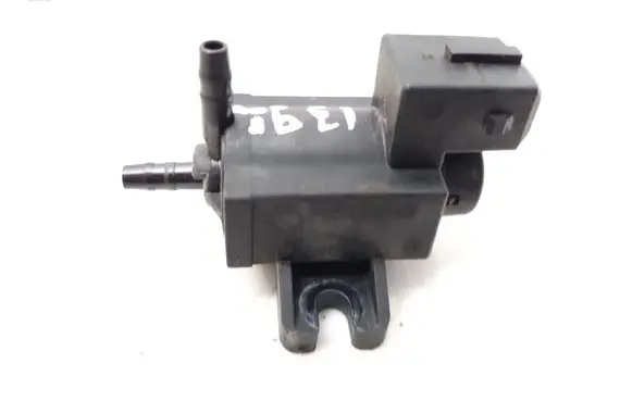 Opel Astra J Turbo solenoid valve 70246100 11T028 8972882491