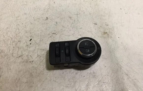 Opel Astra J Fog light switch 