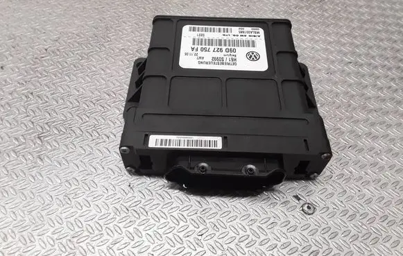 Volkswagen Touareg I Gearbox control unit/module H61S0992 MSLA001885 09D927750FA