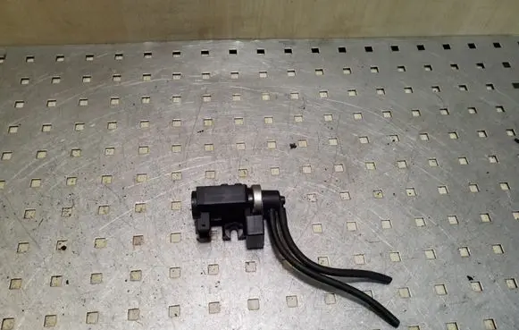 BMW X5 E53 Turbo solenoid valve 72279600 2247906