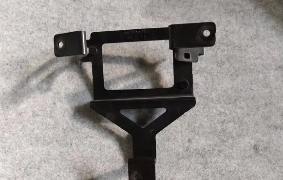 Mercedes-Benz S W223 Distronic sensor bracket A2235407423