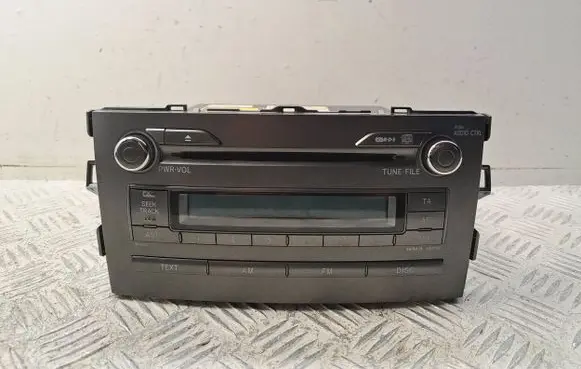 Toyota Auris 150 Radio/CD/DVD/GPS head unit 8612002520 1220008900B101