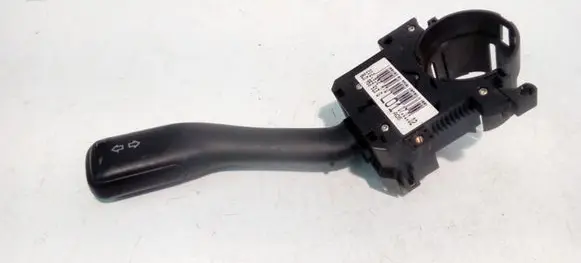 Volkswagen PASSAT B5.5 Indicator stalk 8L0953513G