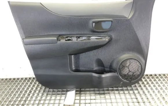 Toyota Yaris Front door card panel trim