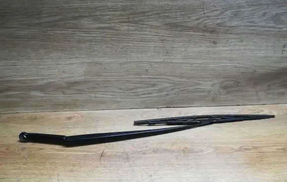 BMW 3 E46 Front wiper blade arm 61617007128