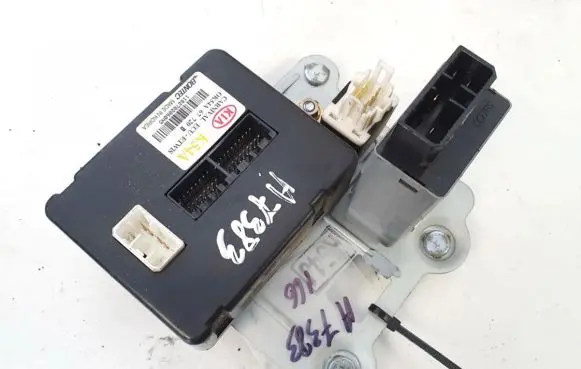 KIA Carnival Other control units/modules ok54a677520b 1182702060n5