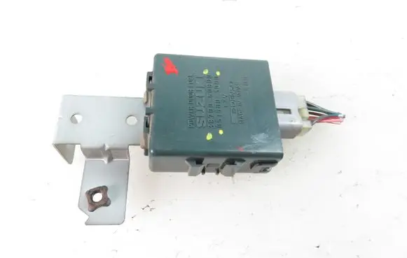 Suzuki Grand Vitara I Door central lock control unit/module 0515003000 3870060G00