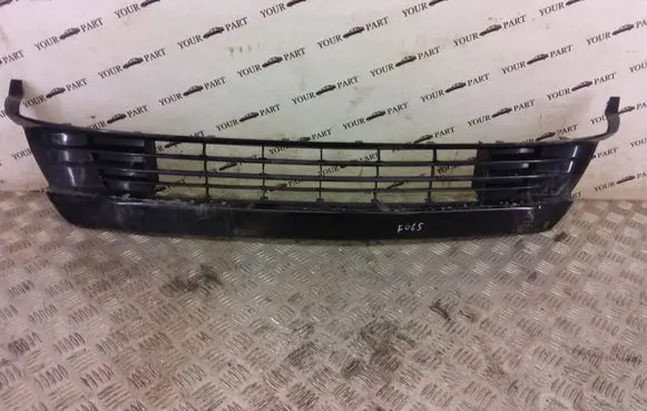 Toyota Prius (XW30) Front bumper lower grill 53102-47010