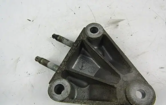 Ford Mondeo Mk III Engine mounting bracket 4S7Q6030AD