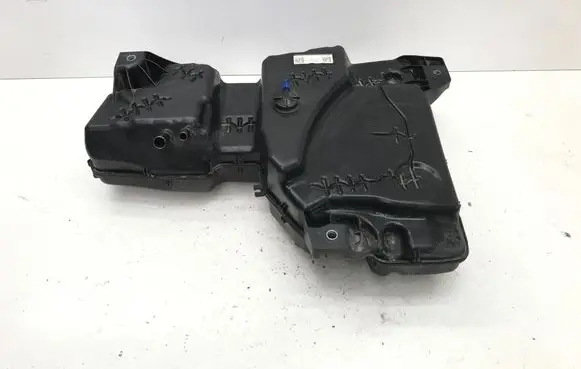 Volkswagen Tiguan AdBlue liquid reservoir 5QS131877 5WA131969