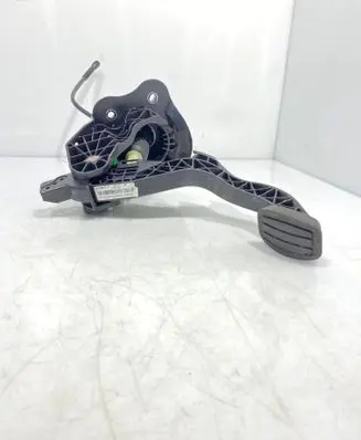 Citroen Jumpy Clutch pedal 9818902380