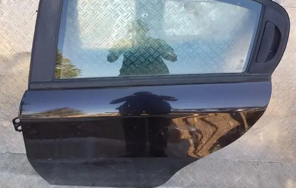 Alfa Romeo 147 Rear door
