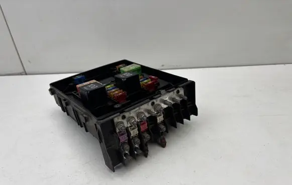 Skoda Superb B6 (3T) Fuse module 1K0937125A