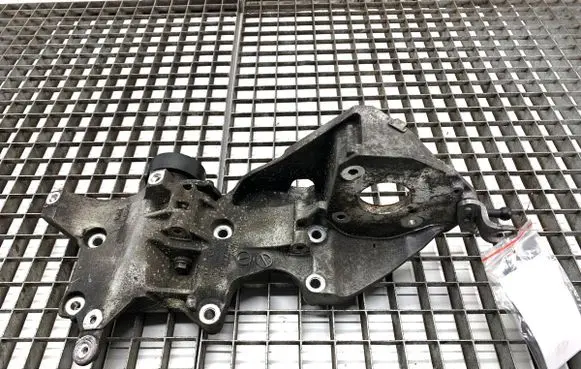 Volkswagen Sharan Generator/alternator bracket 03L903143Q