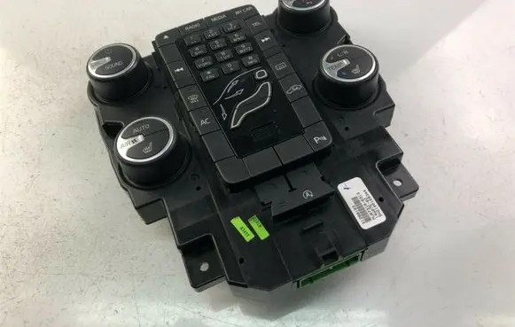 Volvo V40 Climate control unit 31288103 K2378