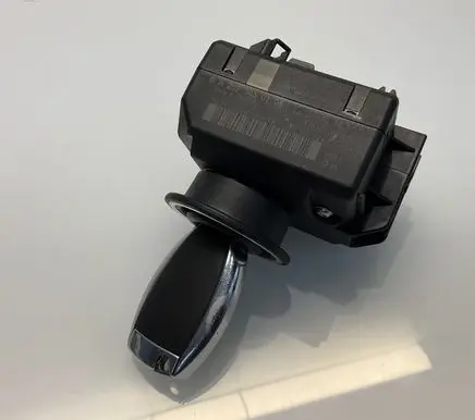 Mercedes-Benz E C207 W207 Ignition lock A2075450108 33003215 2075450108
