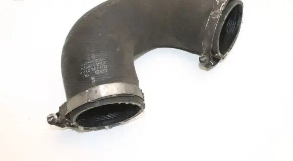 Audi Q7 4L Intercooler hose/pipe 4L0145972A